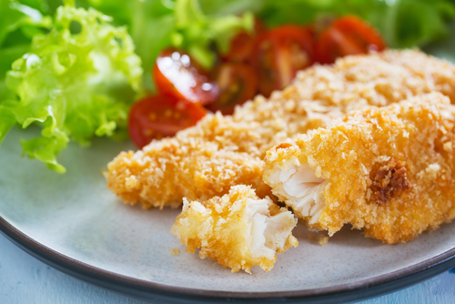 Peixe com crosta crocante (Imagem: Shutterstock)